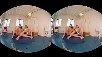 masturbation orgasm toe curl