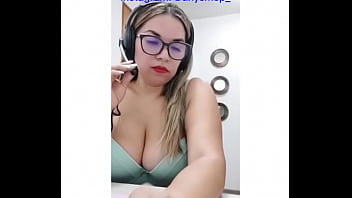 tetas grandes latinas