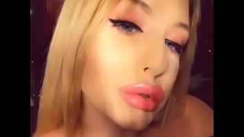 bimbo fake lips