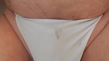 een pees panties