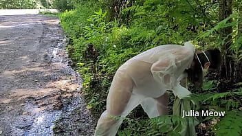 naked girls pooping outside