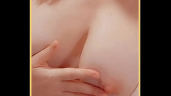 amateur wife flashing tits