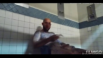 prison shower rafael
