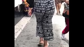 milf walk ass