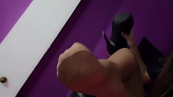 feet of milf licking