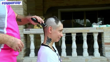 girl head shaving