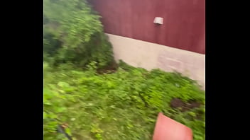 uprise public cumshot