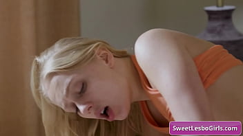 gynaecologist eating pussy