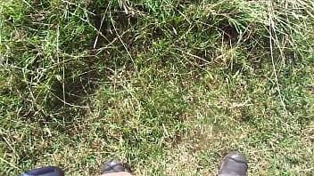 girlfrienda pissing