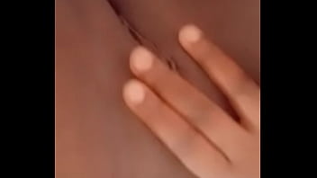 shaving pussy solo